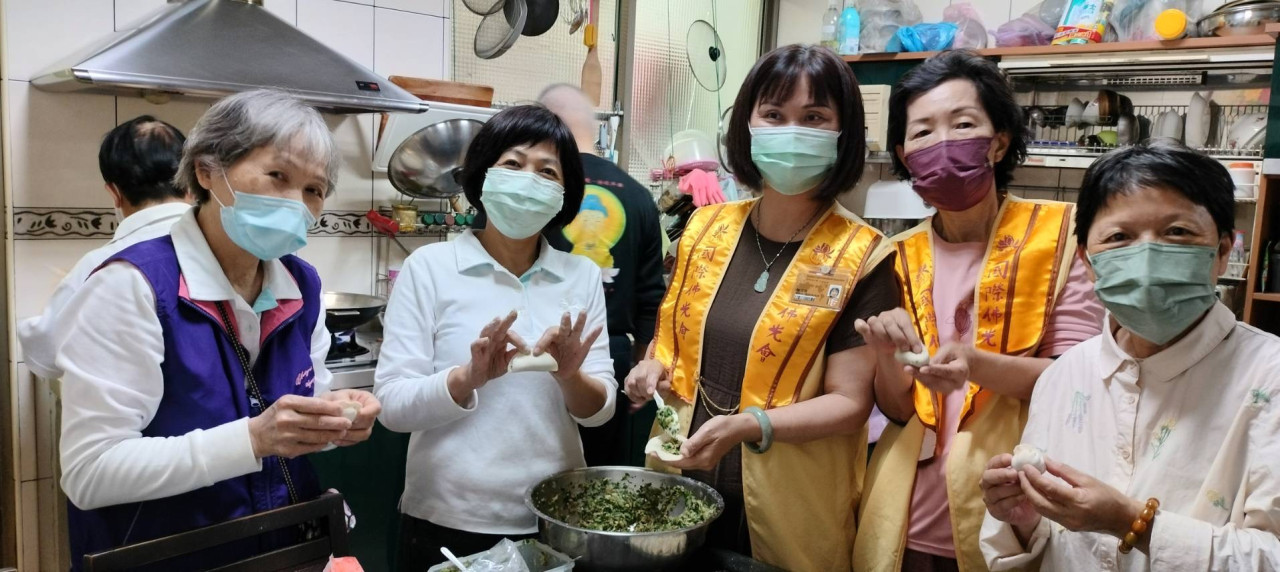 884154AA-E5E8-4E7E-ADE6-58788DC2E458