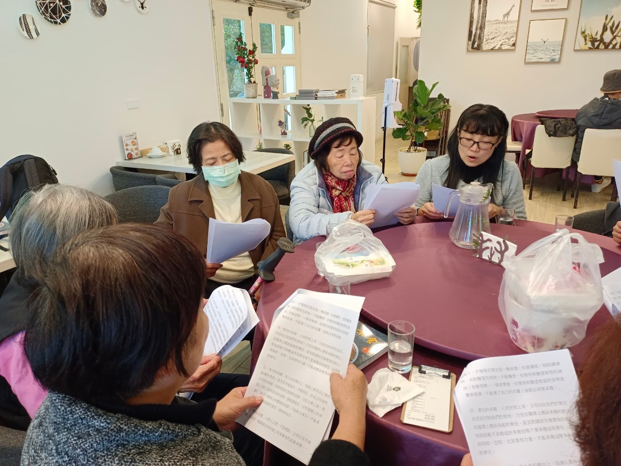 LINE_ALBUM_20221219聚餐_221224_16