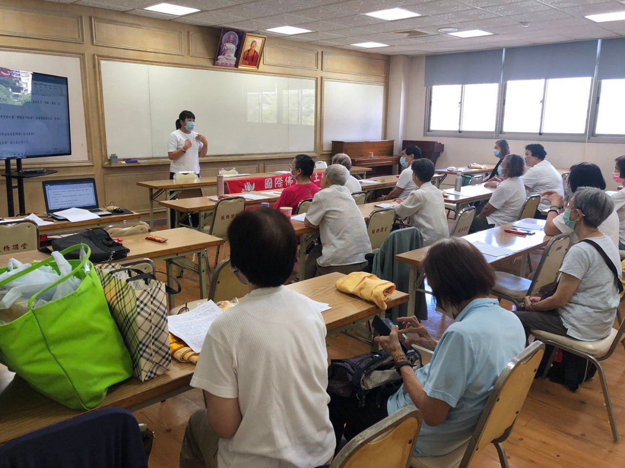 LINE_ALBUM_2024106新惠中寺參訪、土城分會月例會、慶生會與讀書會_241007_7