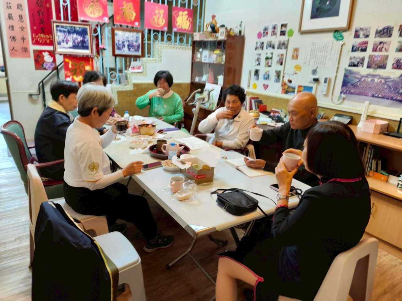 LINE_ALBUM_20260311拱辰讀書會暨孫師兄生日祝福_260311_6