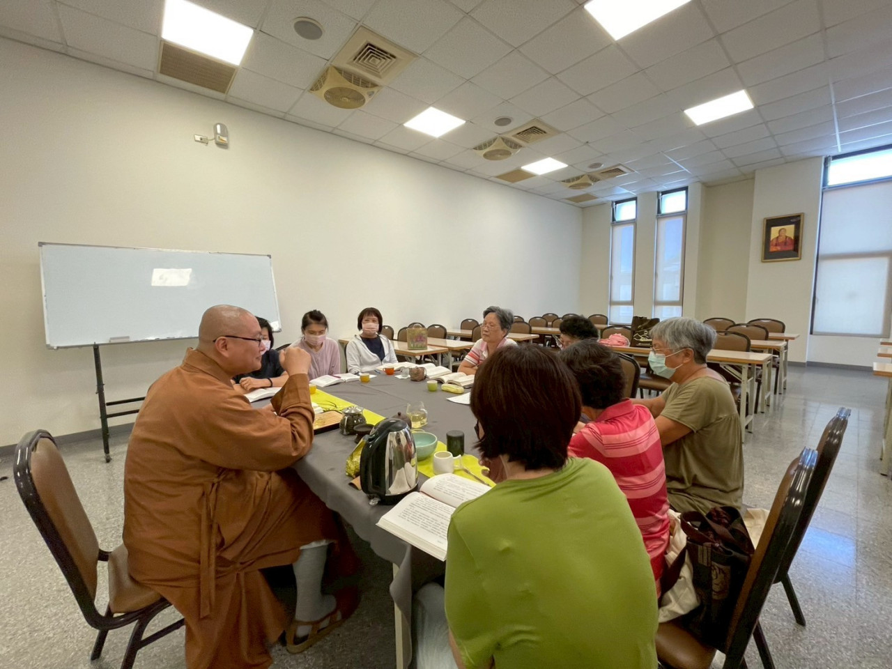 LINE_ALBUM_2025.07.13.含法師10人上課佈施_250718_7