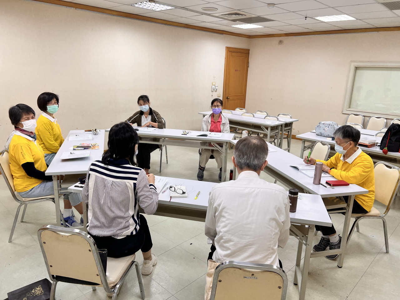 0648C5AC-2736-4D44-9A06-0A3C38719C77