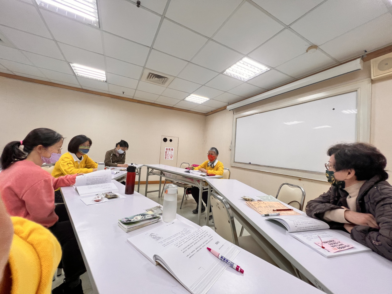 3052F4B0-ABB7-45AC-8C45-AC6F90CF31A2