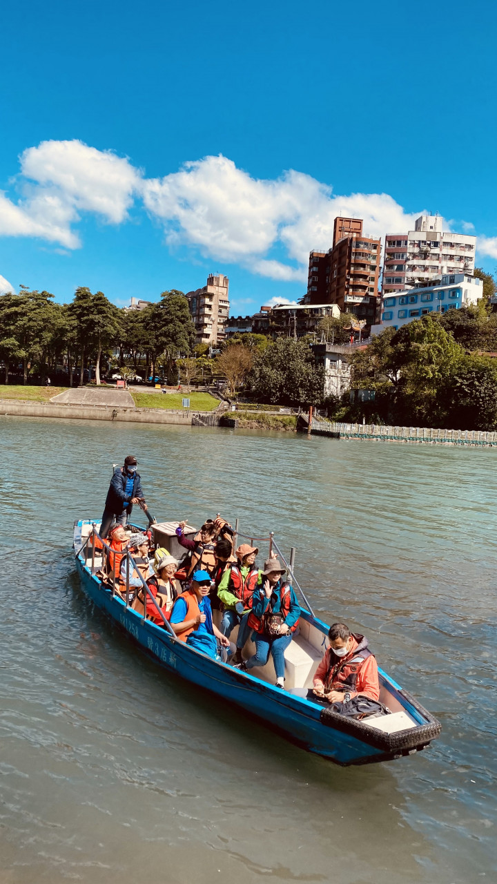 D5701A20-EC58-4D51-B7F3-E7CD82B35815